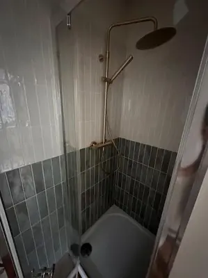 Salle de bains dans l'établissement Le petit écureuil studio Hypercentre