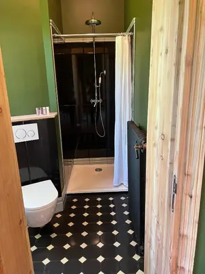 Salle de bains dans l'établissement Le Château d'Elbeuf-en-Bray