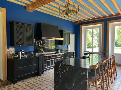 Cuisine ou kitchenette dans l'établissement Le Château d'Elbeuf-en-Bray