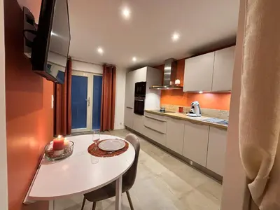 Cuisine ou kitchenette dans l'établissement Cocon Urbain à Saint-Leu-d'Esserent