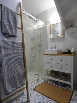 Salle de bains dans l'établissement Chez Suzie