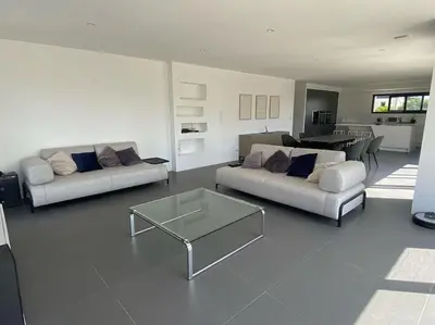 Coin salon dans l'établissement Maison Contemporaine