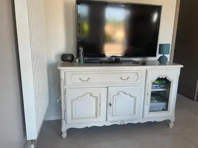 Télévision ou salle de divertissement dans l'établissement Maison moderne à Ancourt avec parking privé