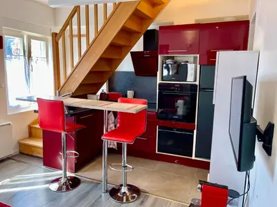 Cuisine ou kitchenette dans l'établissement Appartement en duplex proche gare d'Amiens