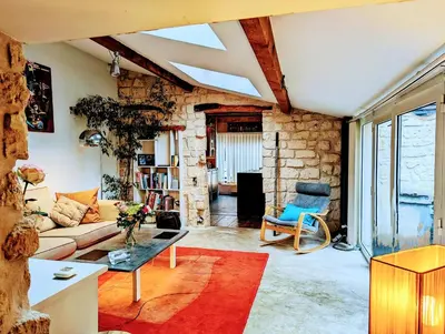 Coin salon dans l'établissement COCON zen et naturel juste à côté de Paris