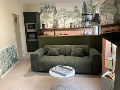Cuisine ou kitchenette dans l'établissement Le 101 appartement dans charmant village parking facile