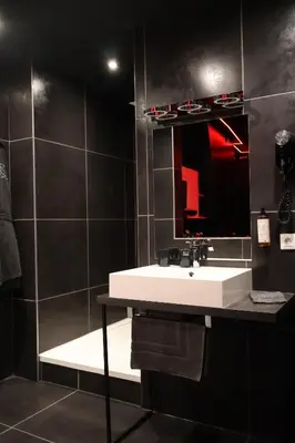 Salle de bains dans l'établissement Love Room, L'interdit