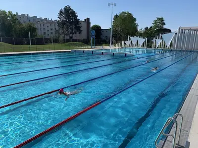Piscine de l'établissement H'Nkou ou située à proximité
