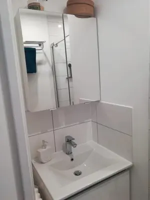 Salle de bains dans l'établissement H'Nkou