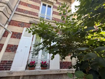 Jardin de l'établissement La maison du 18