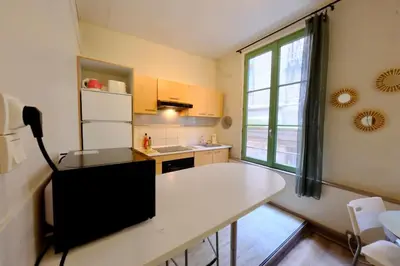 Cuisine ou kitchenette dans l'établissement Rouen Saint Romain - Chez Solange