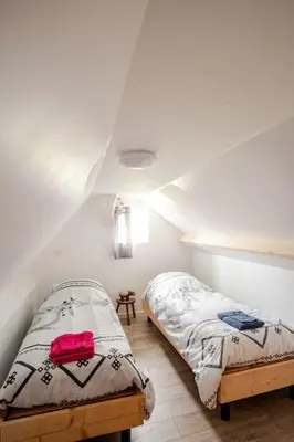 Un ou plusieurs lits dans un hébergement de l'établissement La Maison d'Emma, 10 p, grand spa, 1 h15 de Paris
