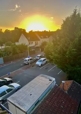 Lever ou coucher de soleil vu de l'appartement ou à proximité