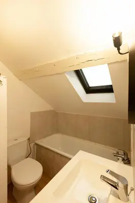 Salle de bains dans l'établissement Le Loft - studio en Hypercentre - Cathédrale