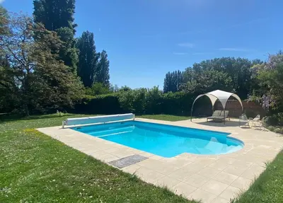 Piscine de l'établissement Maison Félice ou située à proximité