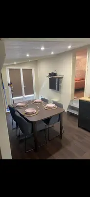 Cuisine ou kitchenette dans l'établissement Gîtes des falaises, vue mer