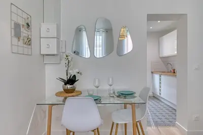 Plan de l'établissement Léandre studio entièrement rénové avec extérieur