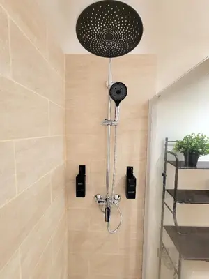 Salle de bains dans l'établissement Charmante Cocotte
