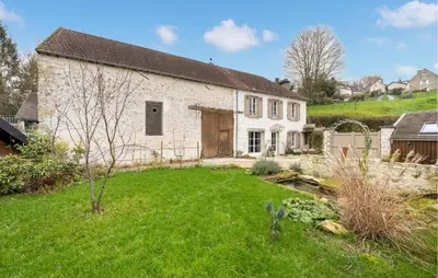 Jardin de l'établissement Amazing Home In Vienne-En-Arthies