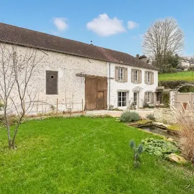 Amazing Home In Vienne-En-Arthies