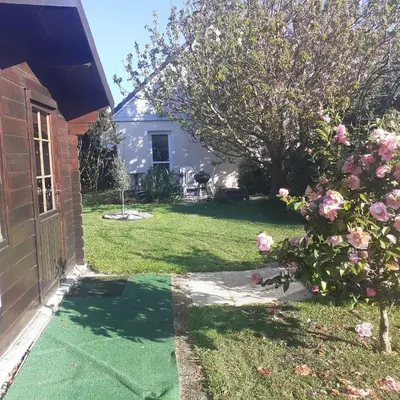 Jardin de l'établissement Au rosier de FRANCK
