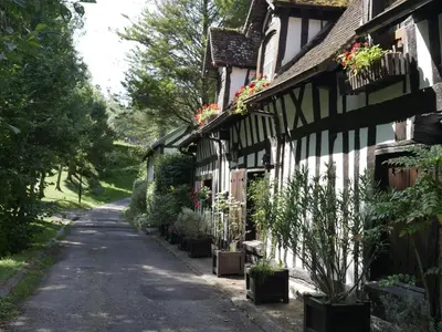 Jardin de l'établissement Le Relais de Lyons