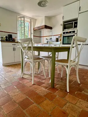 Cuisine ou kitchenette dans l'établissement Normandy country house between Paris and Rouen