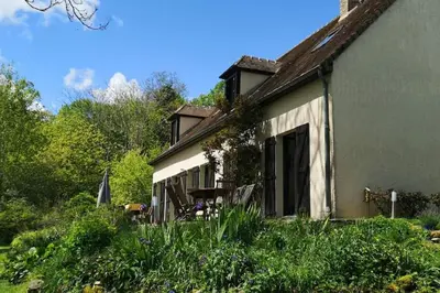 Jardin de l'établissement Le cinq, au coeur du Vexin