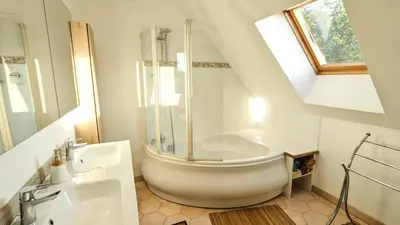 Salle de bains dans l'établissement Les Marguerites