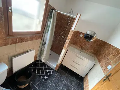 Salle de bains dans l'établissement Chez maurice