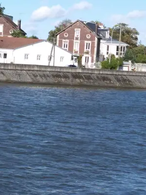 Vue sur la rivière ou le fleuve situé(e) à proximité de le séjour chez l'habitant