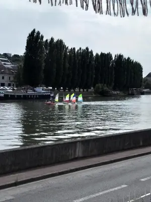 Vue sur la rivière ou le fleuve situé(e) à proximité de le séjour chez l'habitant
