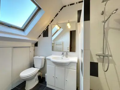 Salle de bains dans l'établissement Appart cosy au cœur du Vexin