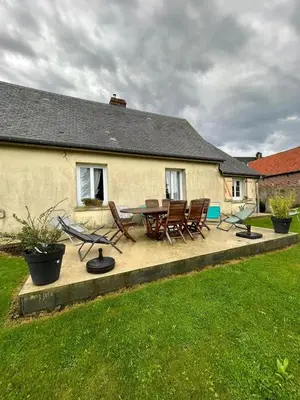 Jardin de l'établissement Maison accueillante à Petit-Caux avec jardin