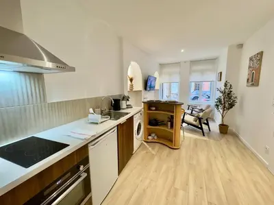 Cuisine ou kitchenette dans l'établissement Romantique Room - Cinéma - Netflix - St Roch