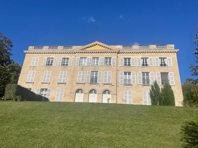 Plan de l'établissement Appartement dans château