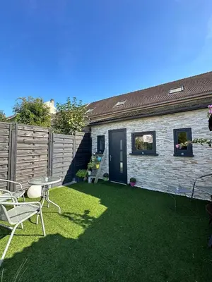 Jardin de l'établissement Joli studio cosy indépendant