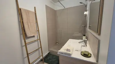 Salle de bains dans l'établissement Appartement Clara Parking Gratuit