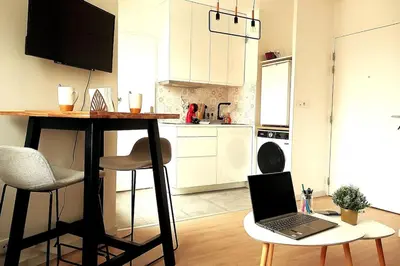 Cuisine ou kitchenette dans l'établissement Studio CERGY 5 min de la Gare et place parking