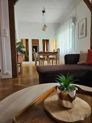 Coin salon dans l'établissement Maison Beauvais-Tillé aéroport