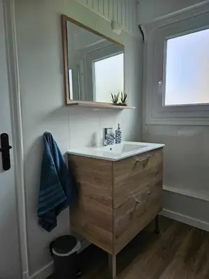 Salle de bains dans l'établissement Maison Beauvais-Tillé aéroport