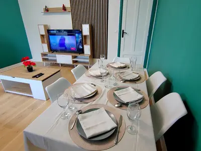 Télévision ou salle de divertissement dans l'établissement Appartement en centre ville - 5 min de la Gare - 62 m2 - 1 à 6 pers