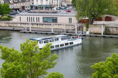 Vue sur la rivière ou le fleuve situé(e) à proximité de l'appartement