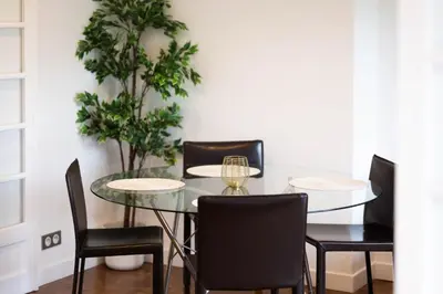 Coin salon dans l'établissement Le Cocon de l'Oise - F2 Cosy au bord de l'eau