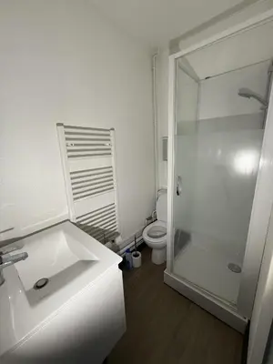 Salle de bains dans l'établissement Amiens, le studio Cosy 2P