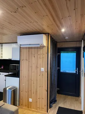 Cuisine ou kitchenette dans l'établissement Le Chalet Léna