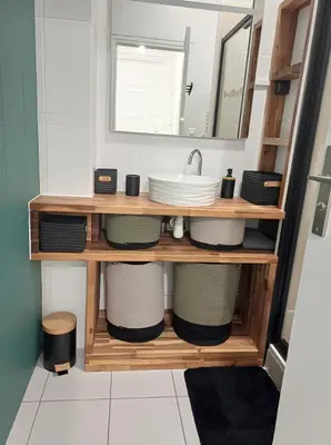 Cuisine ou kitchenette dans l'établissement Plein centre- 90m Cathédrale - 2ch - 4 couchages - 6 personnes