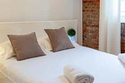 Un ou plusieurs lits dans un hébergement de l'établissement Flaubert appartement avec parking idéal au cœur du centre-ville