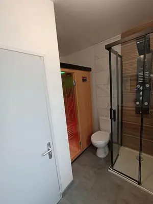 Salle de bains dans l'établissement Le Rêve Bulle