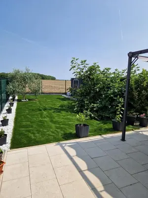 Jardin de l'établissement Maison calme avec jardin, vue champs et bois